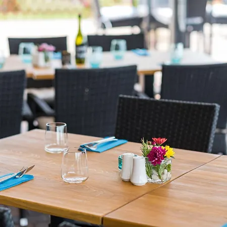 Vitis Kuria 7171 Hotel